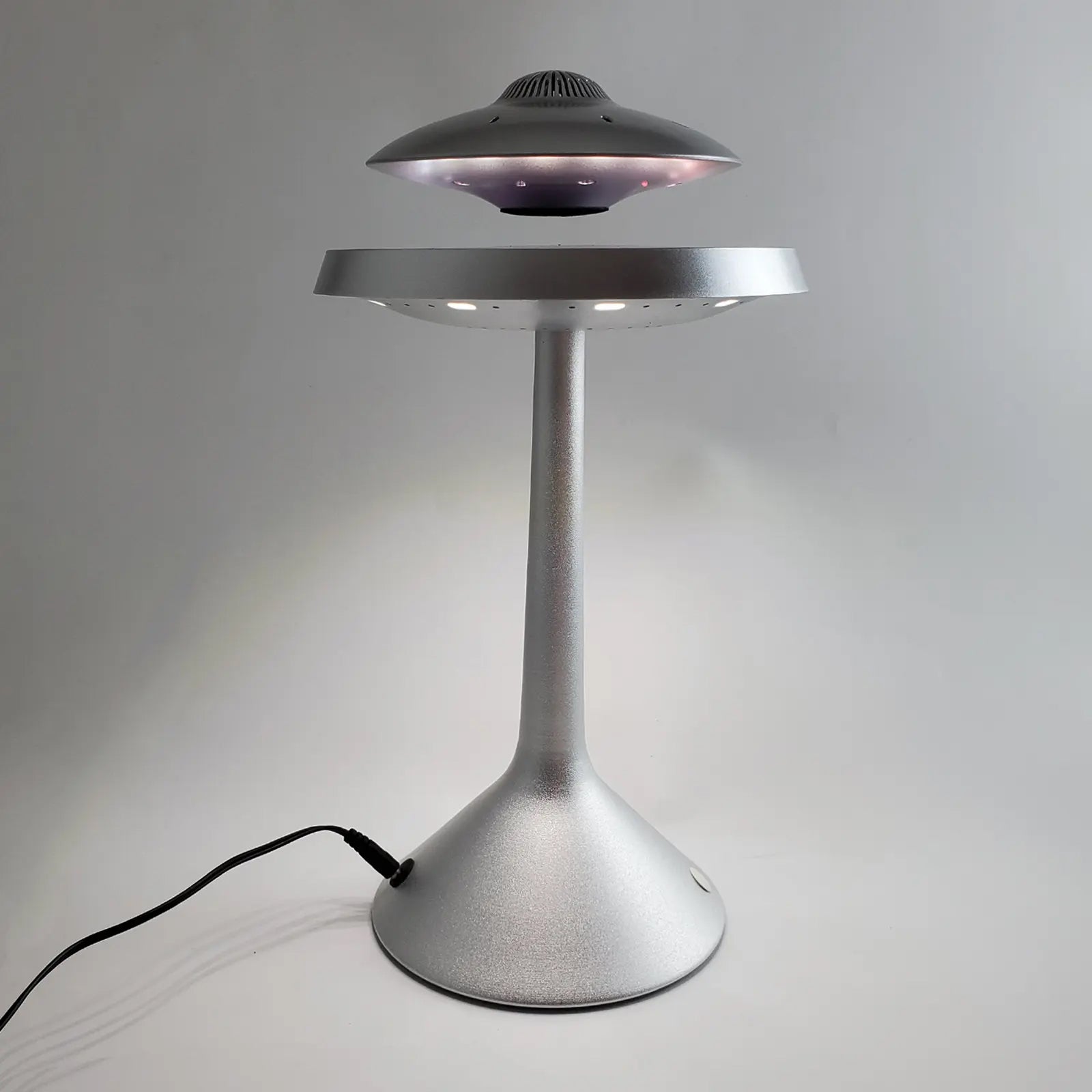 Rotating Speaker without Stand