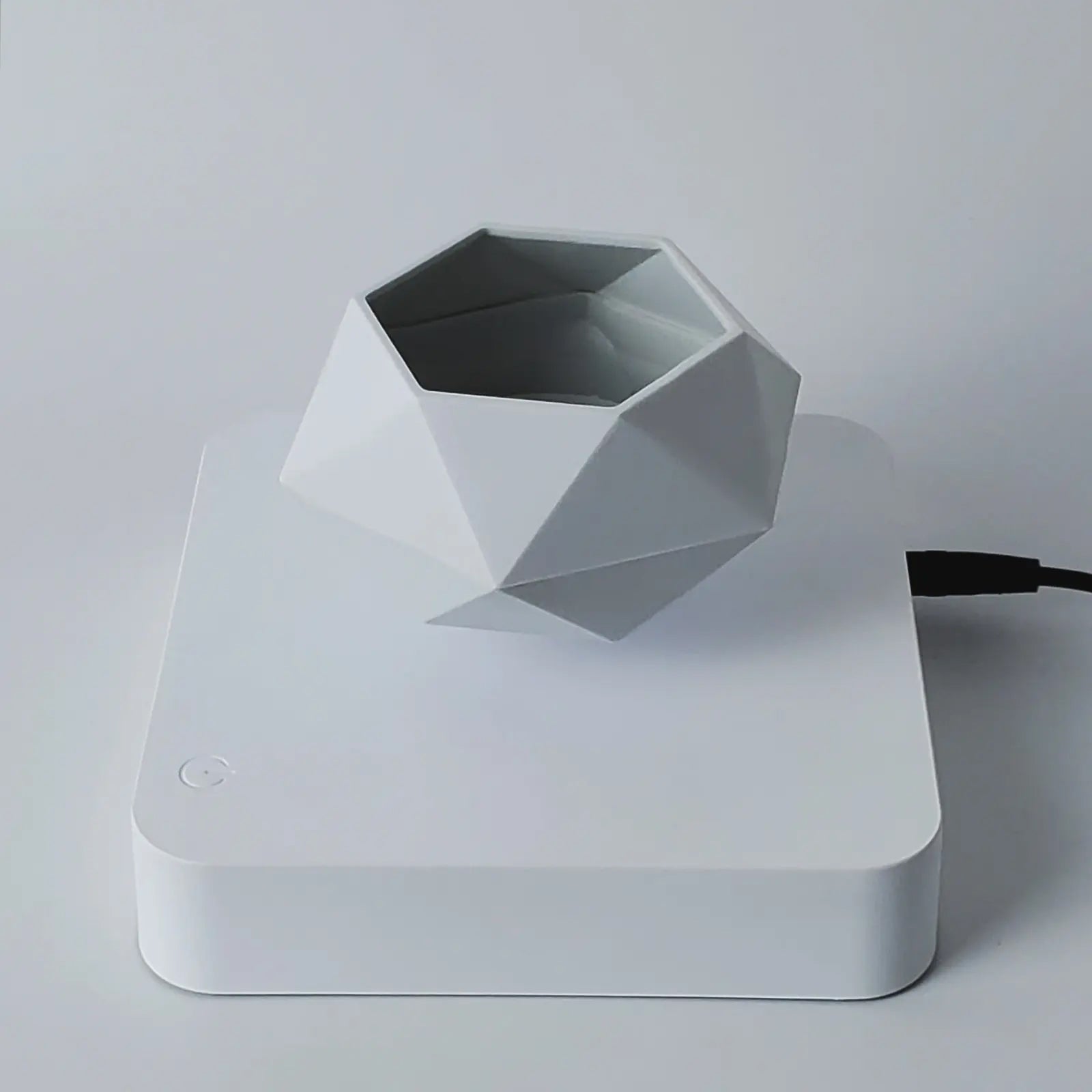 magnetic floating flower pot
